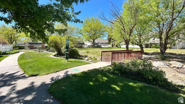 271 BROOKFIELD LN, Centerville, UT 84014