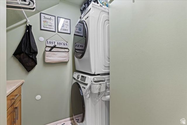 271 BROOKFIELD LN, Centerville, UT 84014