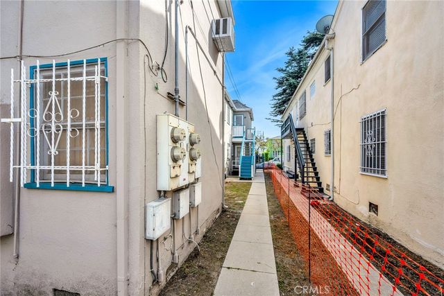 3403 Stocker, Los Angeles, CA 90008