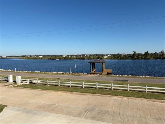 605 RIVER Road, Lake Charles, LA 70601