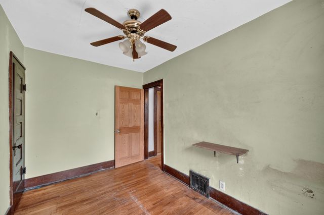 206 Davis Avenue, Des Moines, IA 50315