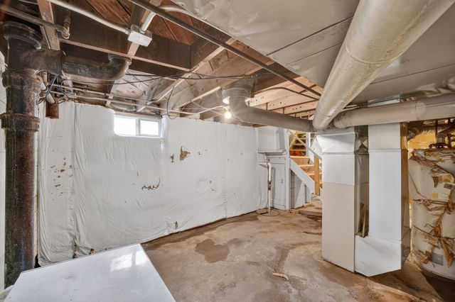 206 Davis Avenue, Des Moines, IA 50315