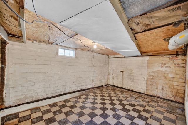 206 Davis Avenue, Des Moines, IA 50315