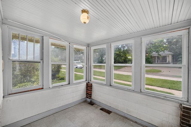 206 Davis Avenue, Des Moines, IA 50315