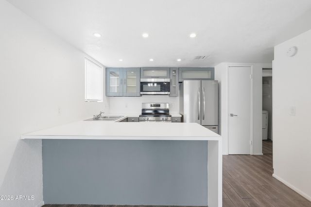 850 S RIVER Drive 1111, Tempe, AZ 85281