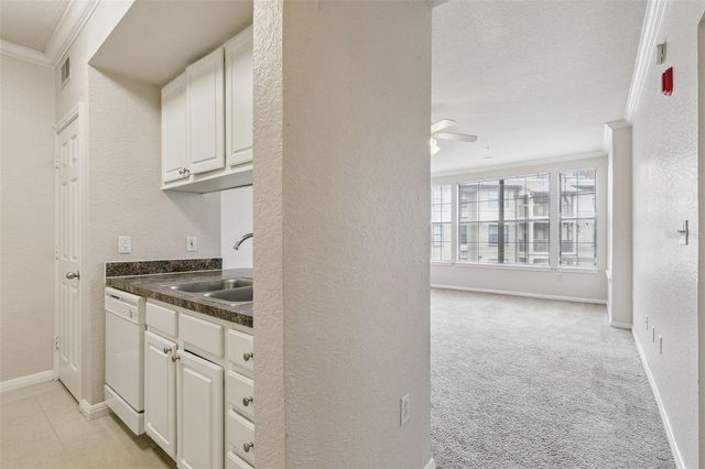911 N ORANGE AVENUE 438, Orlando, FL 32801