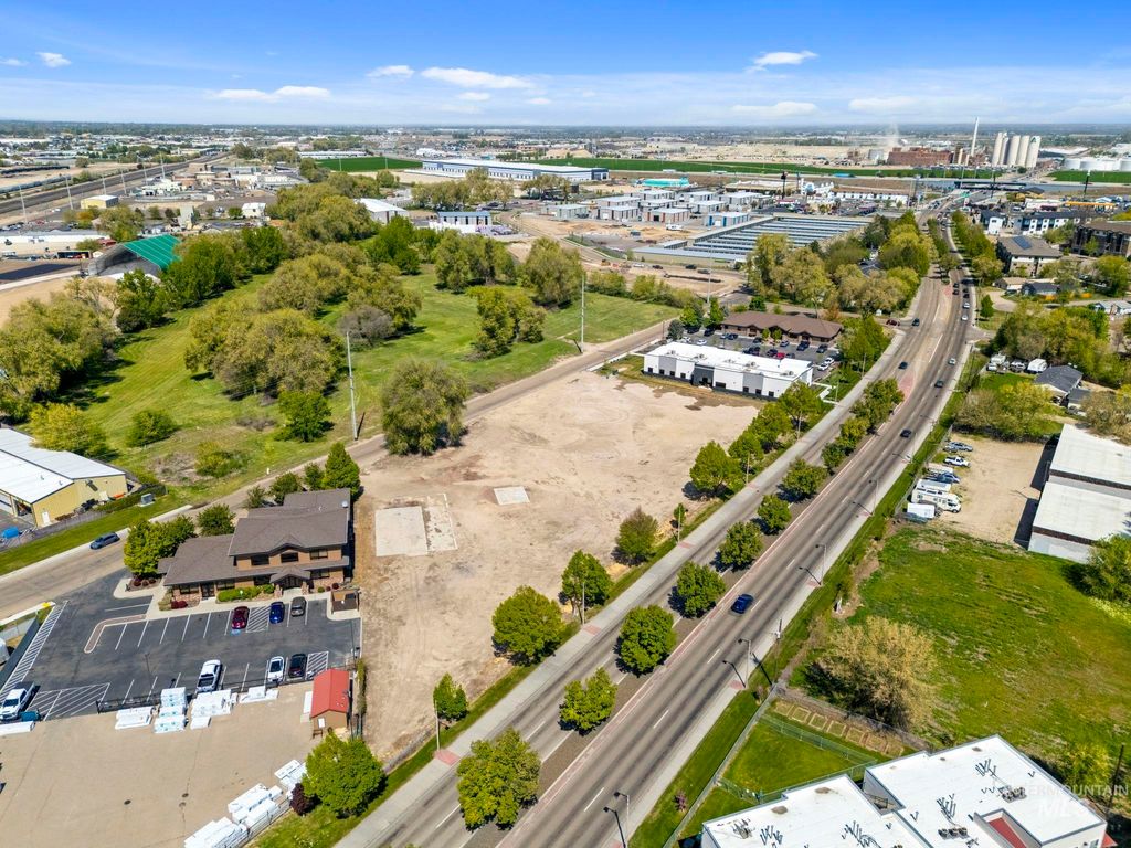 216 N. Broadmore Way, Nampa, ID 83687 photo 4