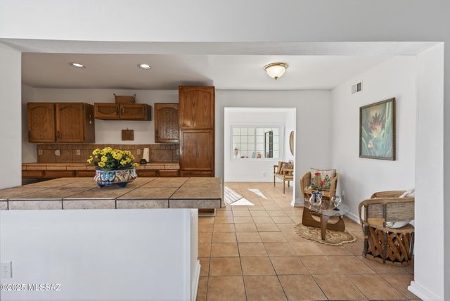 3022 E Seneca Street, Tucson, AZ 85716