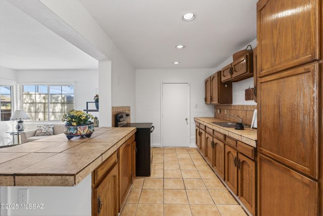 3022 E Seneca Street, Tucson, AZ 85716