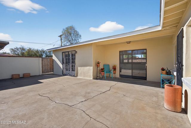 3022 E Seneca Street, Tucson, AZ 85716