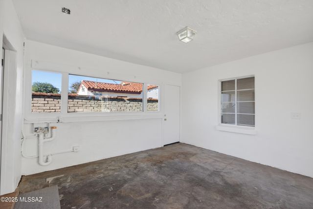 3022 E Seneca Street, Tucson, AZ 85716