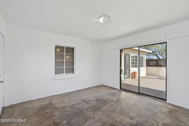 3022 E Seneca Street, Tucson, AZ 85716