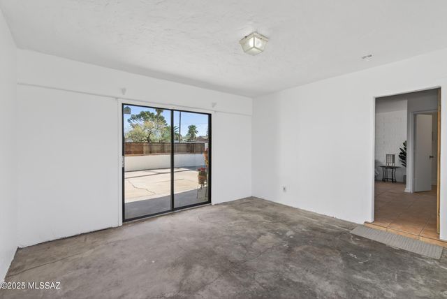 3022 E Seneca Street, Tucson, AZ 85716