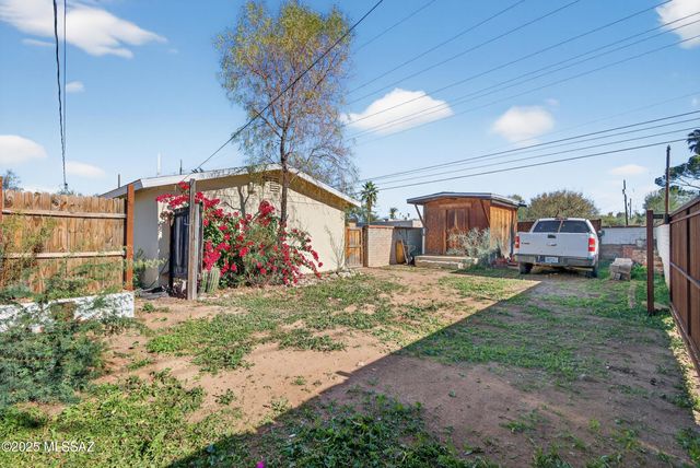 3022 E Seneca Street, Tucson, AZ 85716