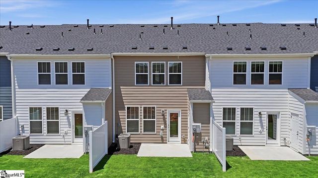 508 Round Rock Way, Fountain Inn, SC 29644