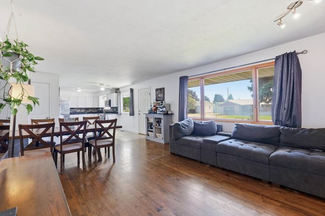 5917 N Addison St, Spokane, WA 99208
