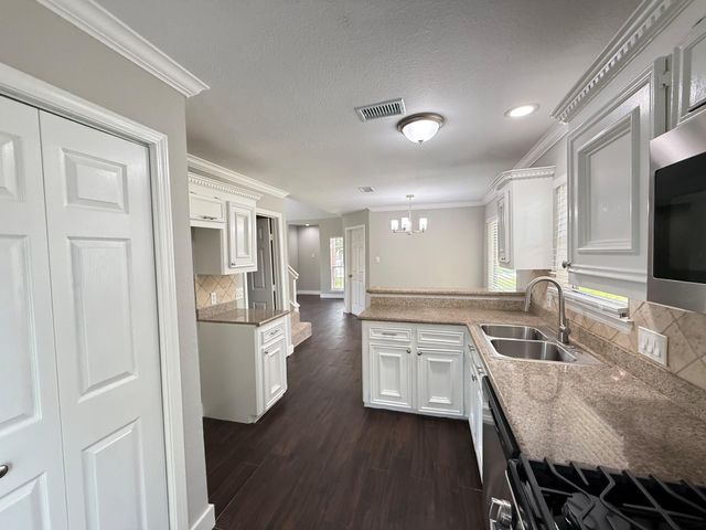 946 Pennygent Lane, Channelview, TX 77530