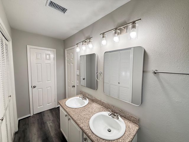 946 Pennygent Lane, Channelview, TX 77530