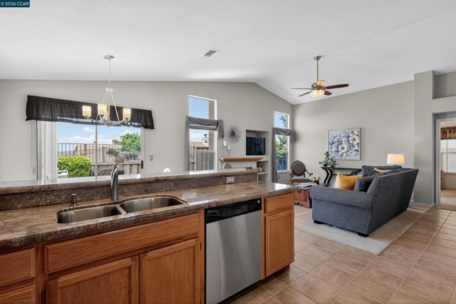 549 Burdick Dr, Bay Point, CA 94565