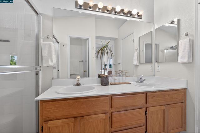 549 Burdick Dr, Bay Point, CA 94565