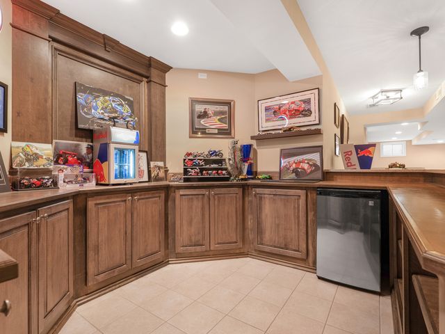 3760 Bunker Hill Drive, Algonquin, IL 60102