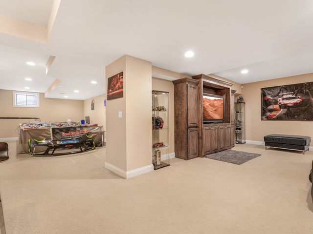 3760 Bunker Hill Drive, Algonquin, IL 60102