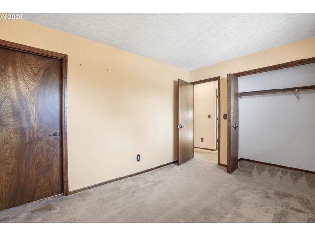 14100 Se 215TH Ct, Damascus, OR 97089