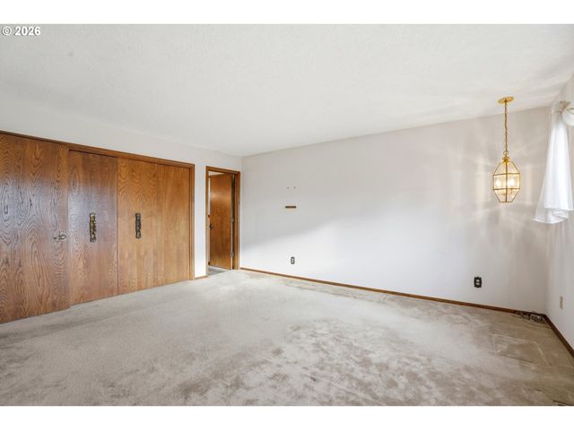 14100 Se 215TH Ct, Damascus, OR 97089