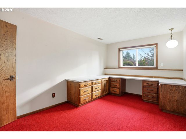 14100 Se 215TH Ct, Damascus, OR 97089