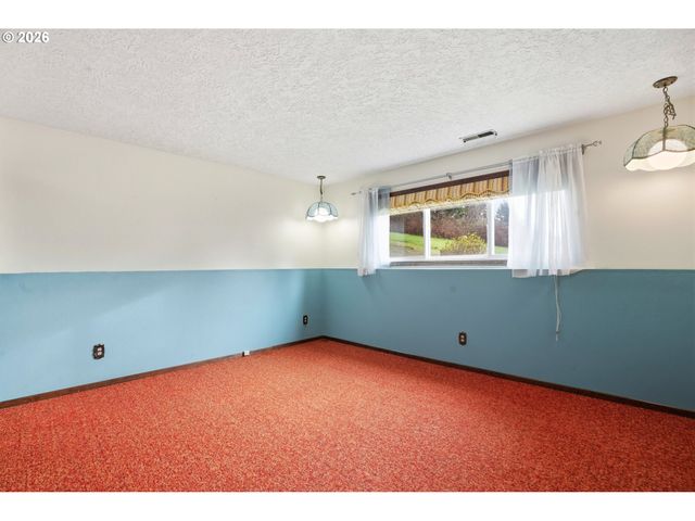 14100 Se 215TH Ct, Damascus, OR 97089