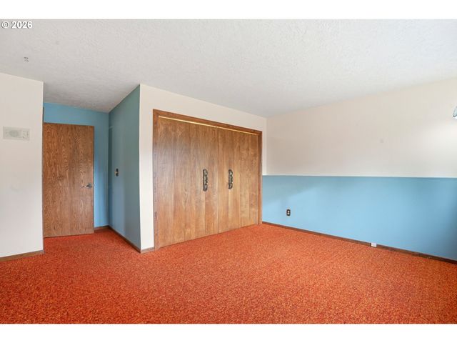 14100 Se 215TH Ct, Damascus, OR 97089