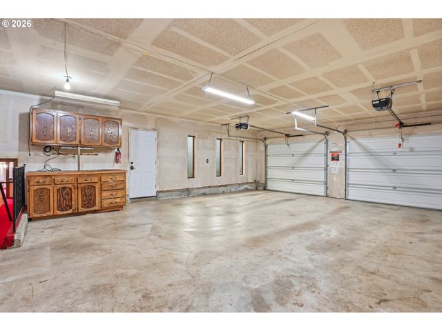 14100 Se 215TH Ct, Damascus, OR 97089