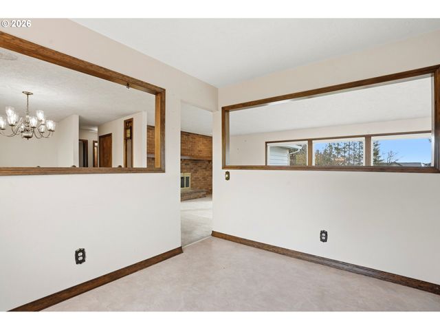 14100 Se 215TH Ct, Damascus, OR 97089