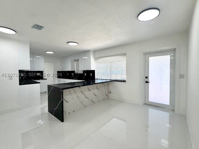 3930 NW 187th St, Miami Gardens, FL 33055