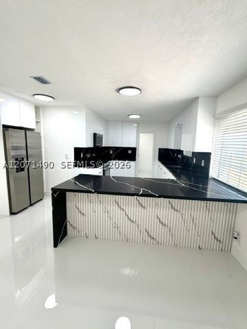 3930 NW 187th St, Miami Gardens, FL 33055