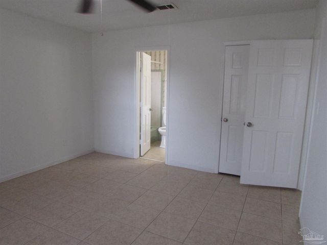 5715 Keystone Rd, Pensacola, FL 32504