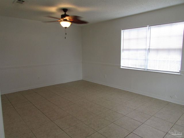 5715 Keystone Rd, Pensacola, FL 32504