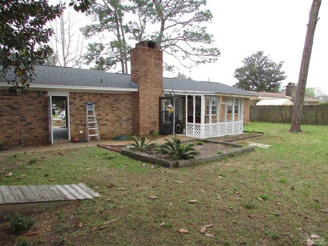 5715 Keystone Rd, Pensacola, FL 32504