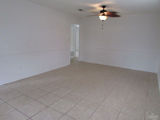 5715 Keystone Rd, Pensacola, FL 32504