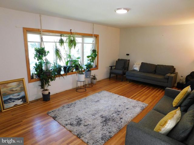 8000 STENTON AVE, Philadelphia, PA 19118