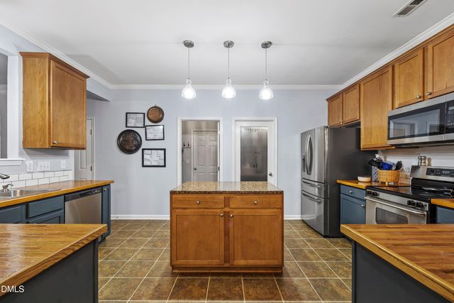 218 River Hills Drive, Clayton, NC 27527