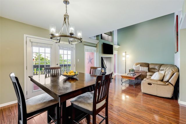 105 Comanche PT, Point Venture, TX 78645