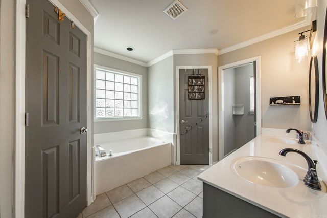 1069 Highland Blvd, Cabot, AR 72023