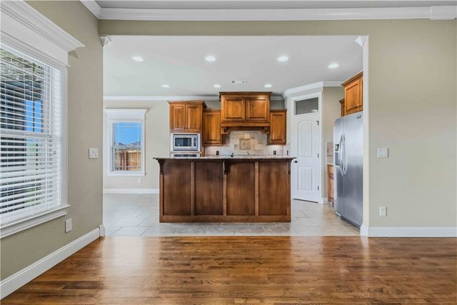 5702 W Red Maple Drive, Rogers, AR 72758