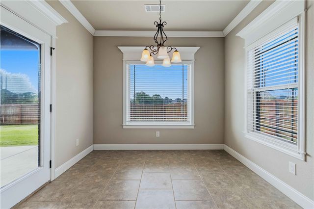 5702 W Red Maple Drive, Rogers, AR 72758