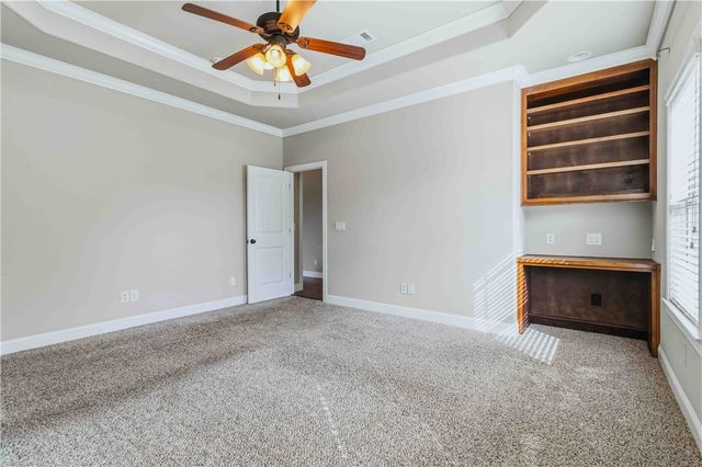 5702 W Red Maple Drive, Rogers, AR 72758