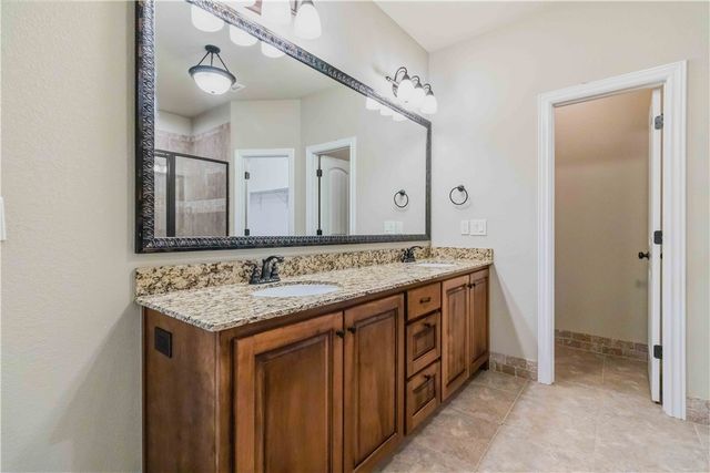 5702 W Red Maple Drive, Rogers, AR 72758