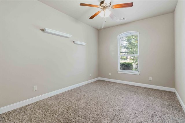 5702 W Red Maple Drive, Rogers, AR 72758