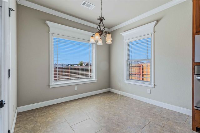 5702 W Red Maple Drive, Rogers, AR 72758