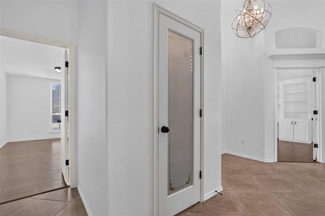19504 Chestermere Circle, Edmond, OK 73012